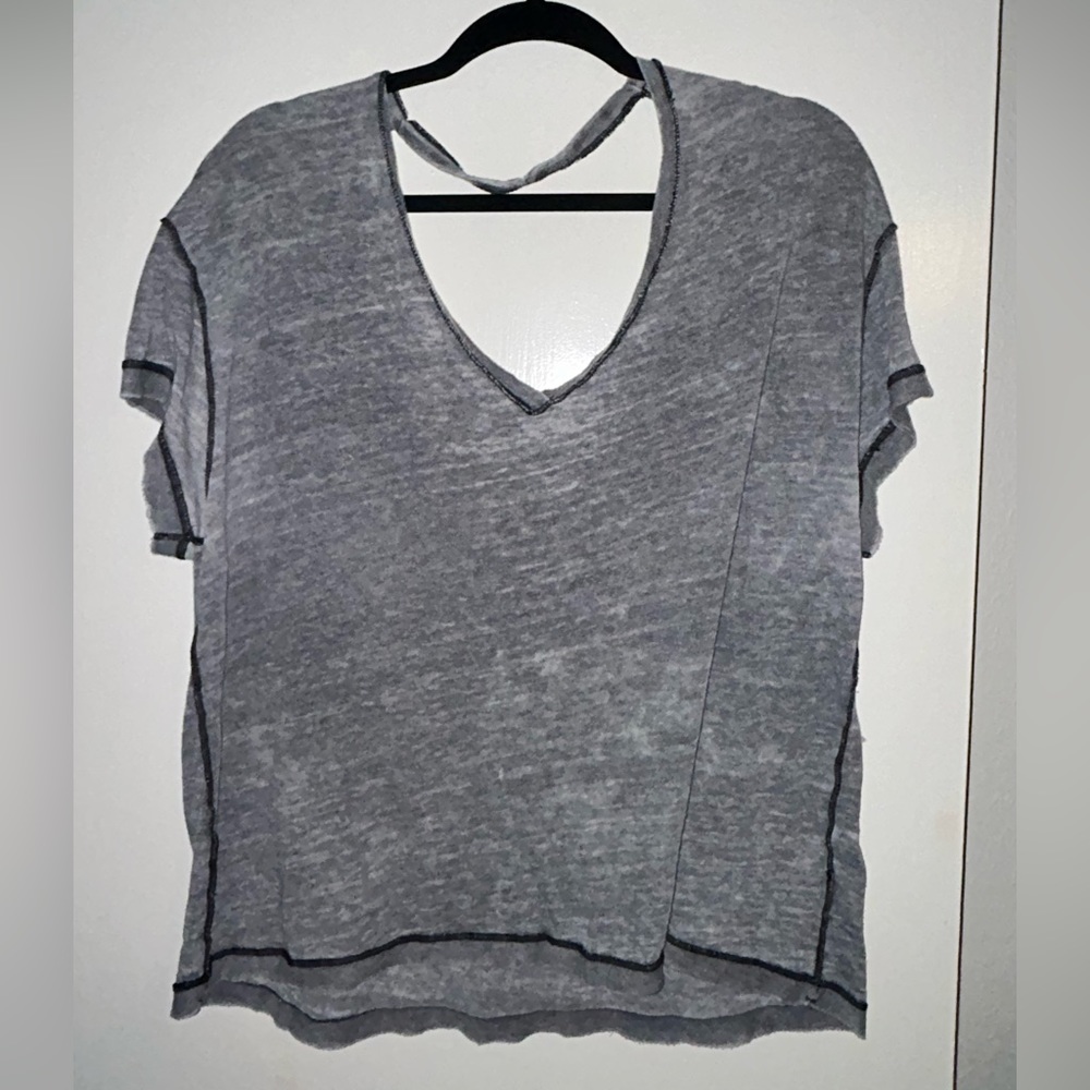 Free people short sleeve tshirt. Size S. Grey/Gray. Open back tee. Oversized